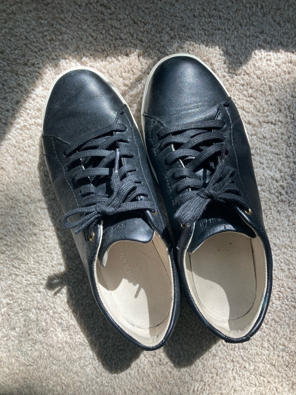 Women’s Black Low-Top Leather Sneakers